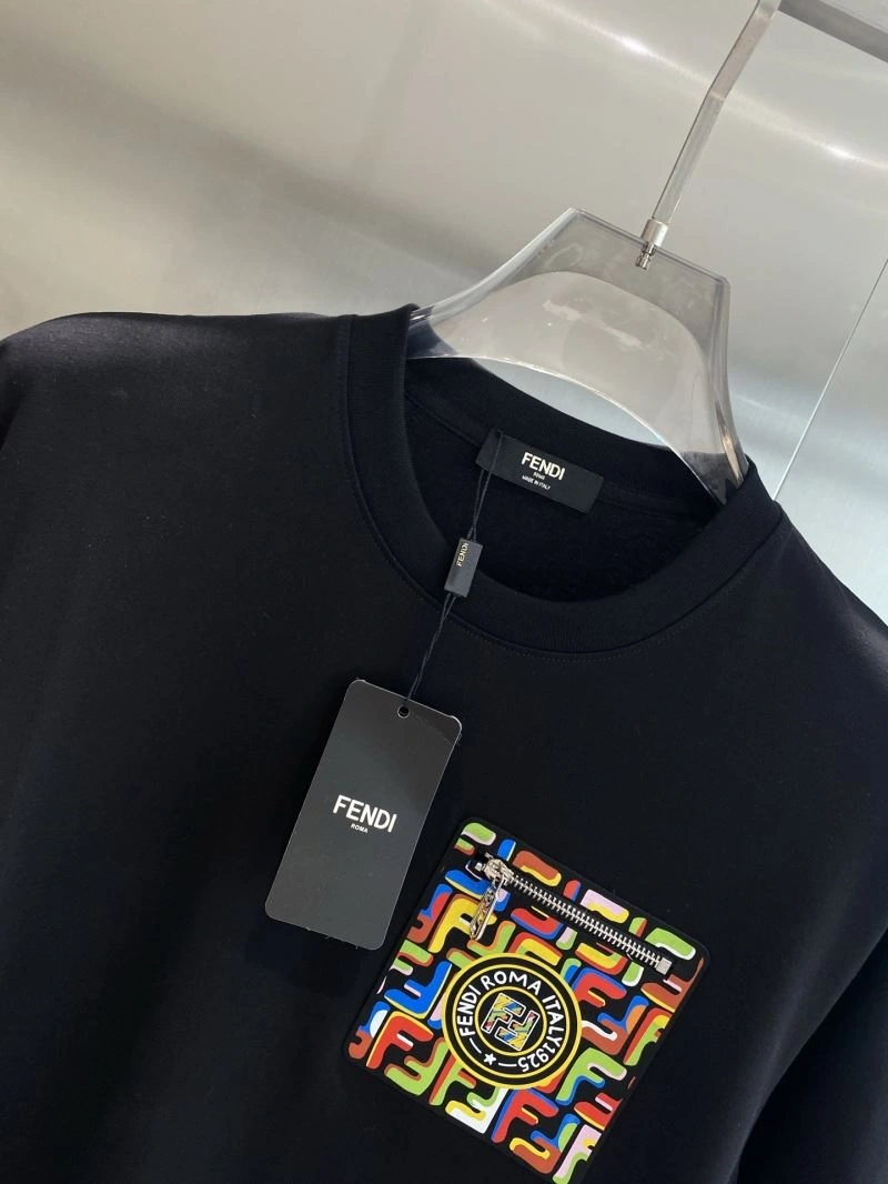Effortless Fendi T-Shirts 121939