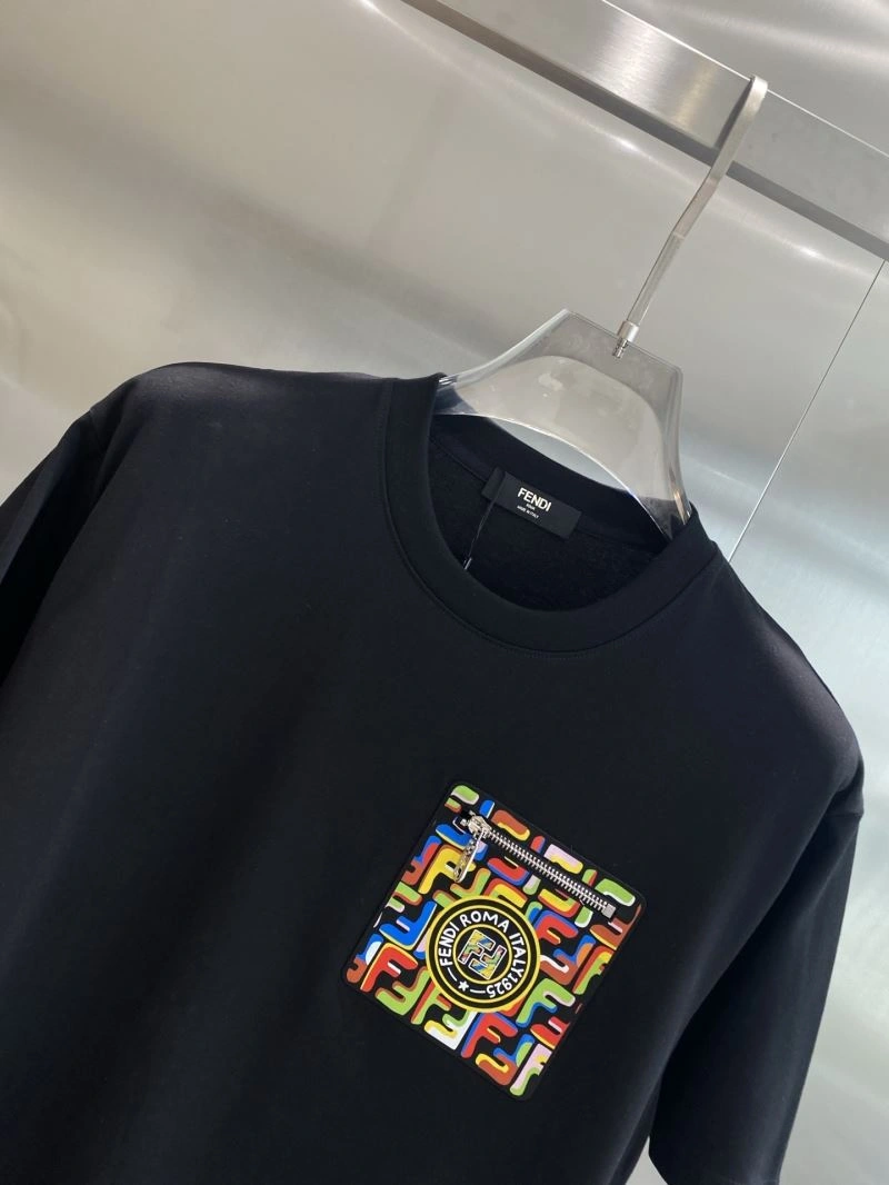 Effortless Fendi T-Shirts 121939