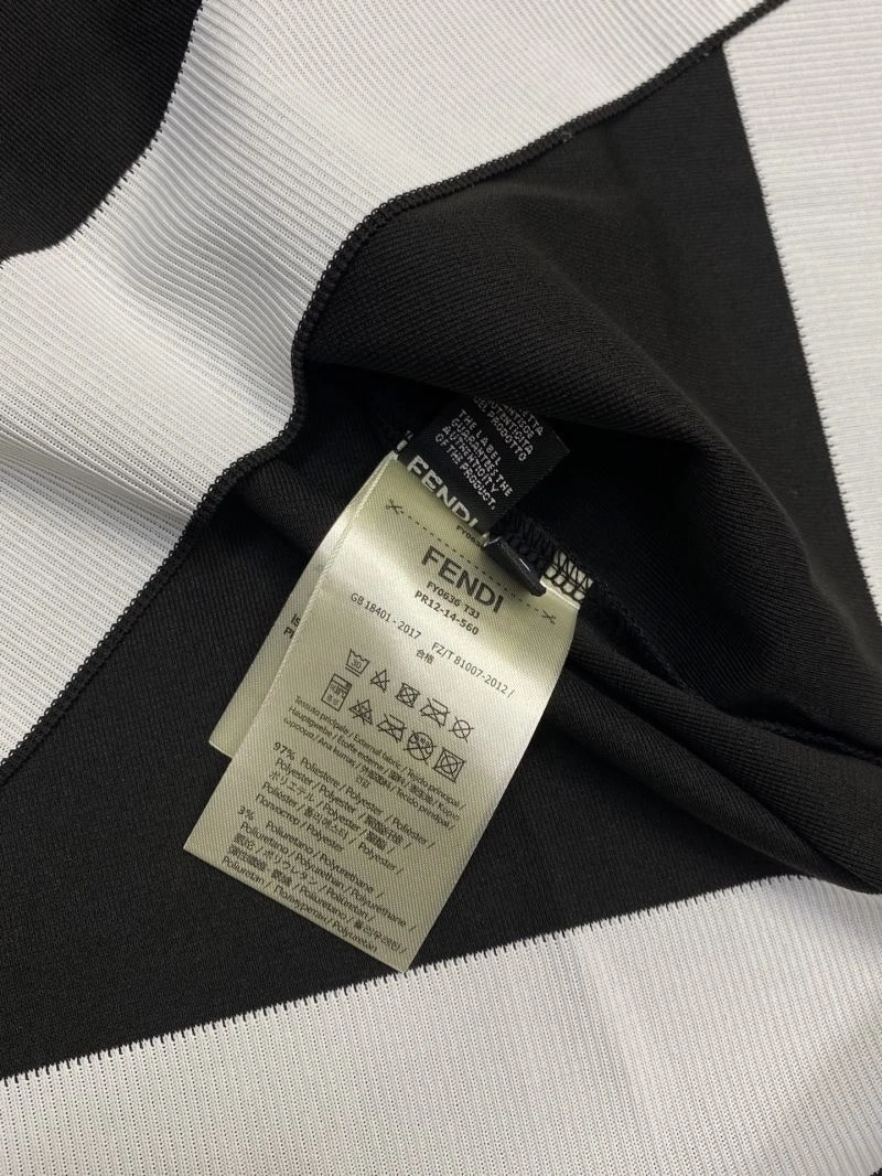 Fendi T-Shirts Sustainable 121935