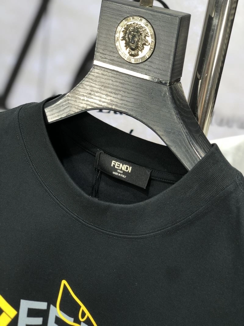 Versatile Fendi T-Shirts 121907