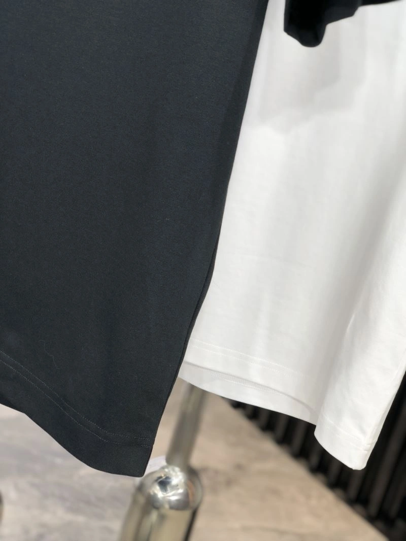 Versatile Fendi T-Shirts 121907