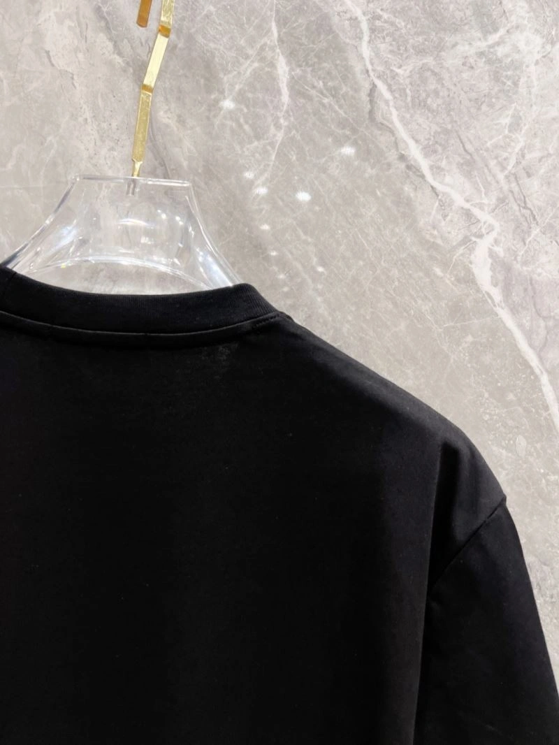 Fendi T-Shirts Resilient 121906