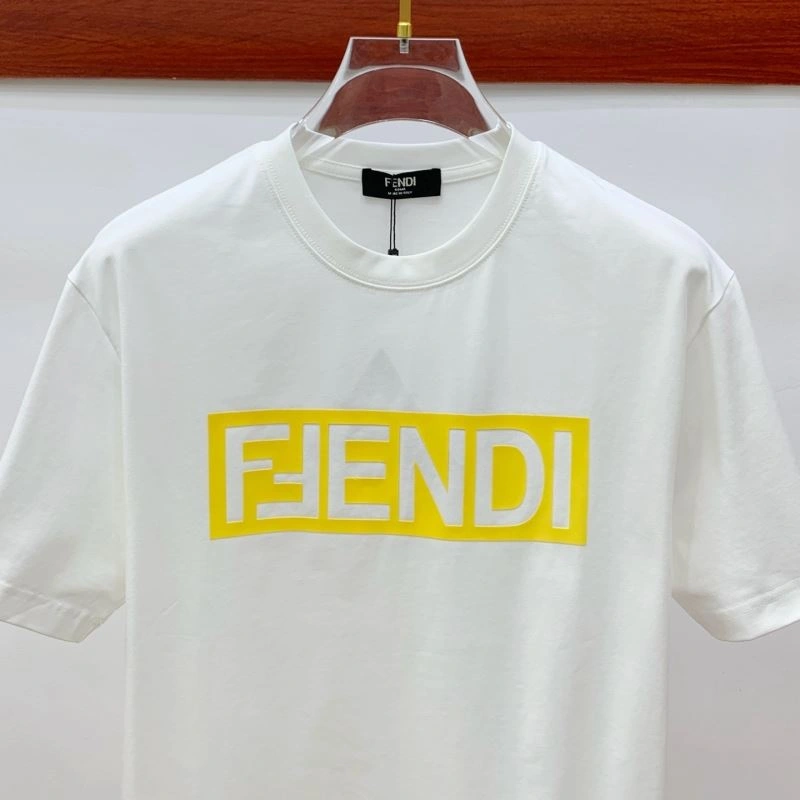 Fendi T-Shirts Comfortable 121928