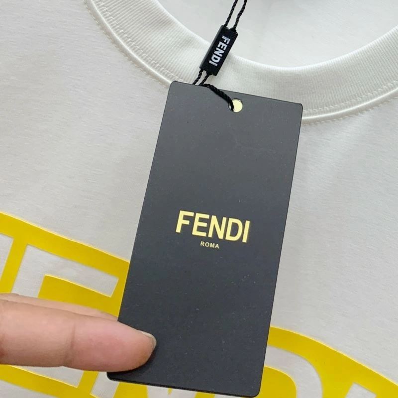 Fendi T-Shirts Comfortable 121928