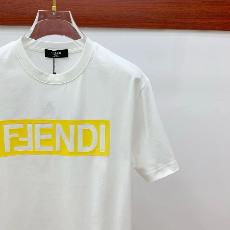 Fendi T-Shirts Comfortable 121928