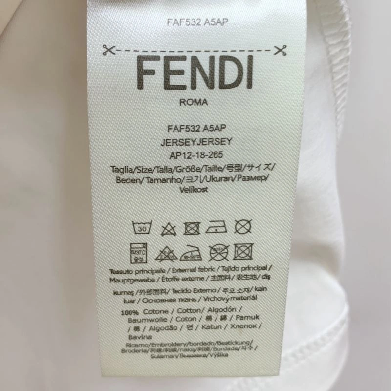 Fendi T-Shirts Comfortable 121928