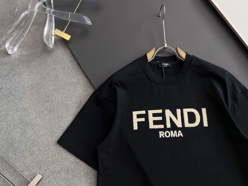 Comfortable Fendi T-Shirts 121915