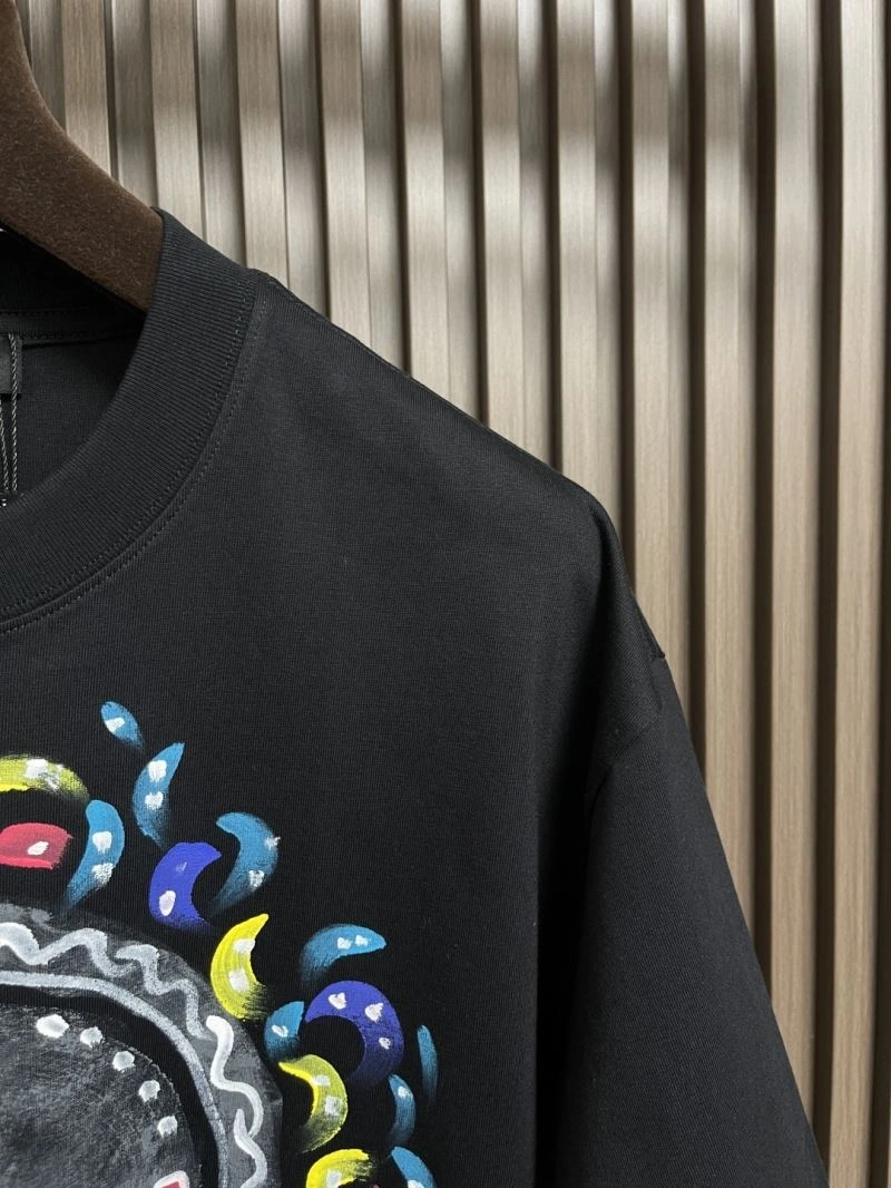 Stylish Fendi T-Shirts 121902
