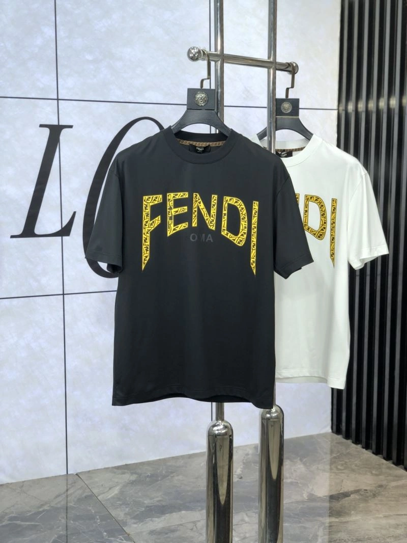 Fendi T-Shirts Versatile 121894
