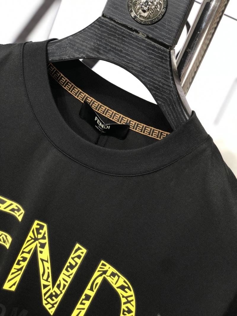 Fendi T-Shirts Versatile 121894