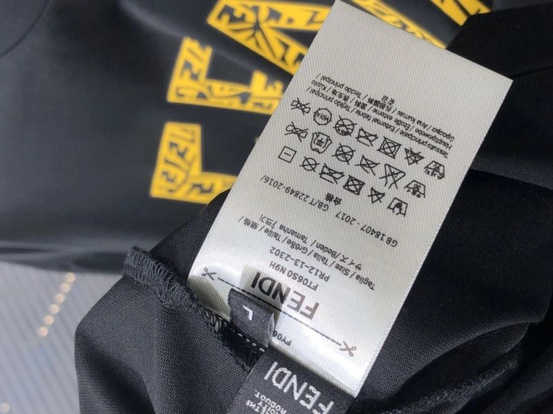 Fendi T-Shirts Versatile 121894