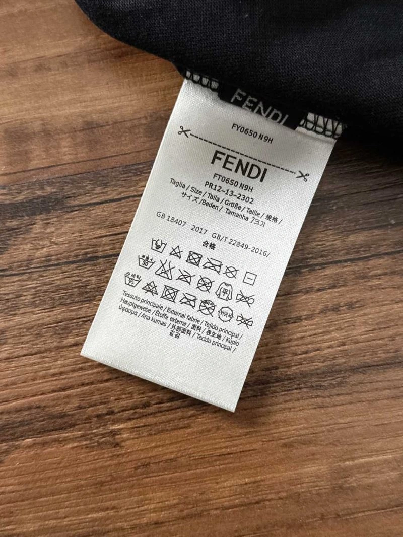 Fendi T-Shirts WeatherProof 121865
