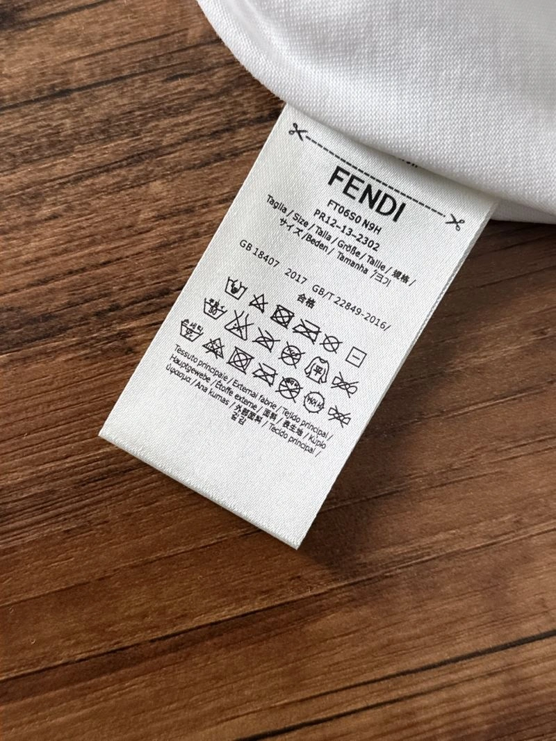 Sustainable Fendi T-Shirts 121866