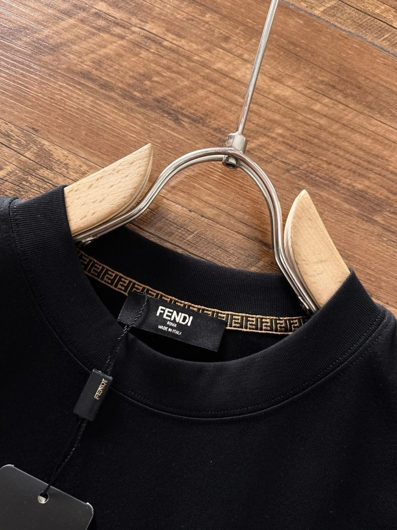 WellDesigned Fendi T-Shirts 121878