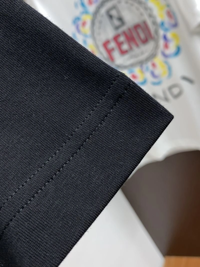 Fendi T-Shirts Comfortable 121874