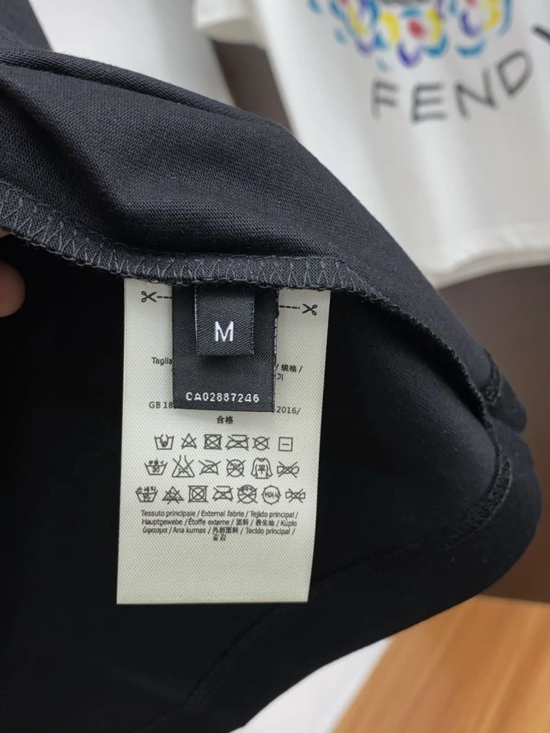 Fendi T-Shirts Comfortable 121874