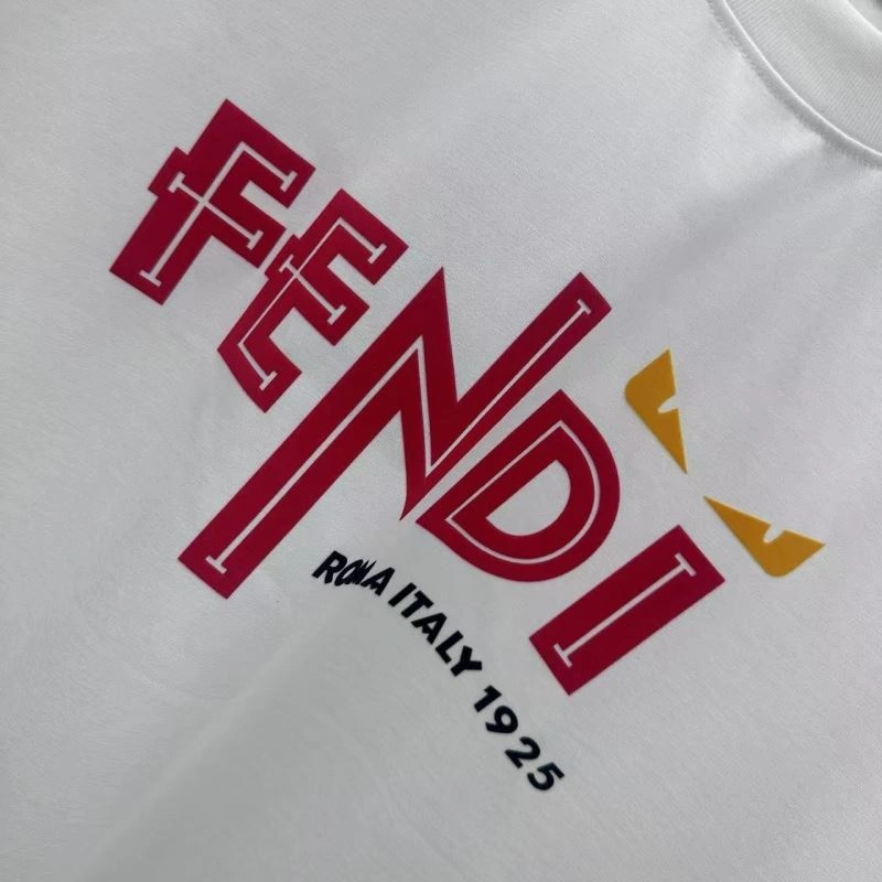 Fendi T-Shirts UrbanChic 121853