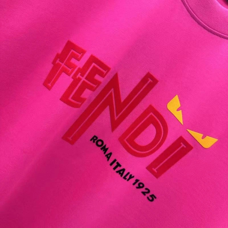 Sleek Fendi T-Shirts 121852