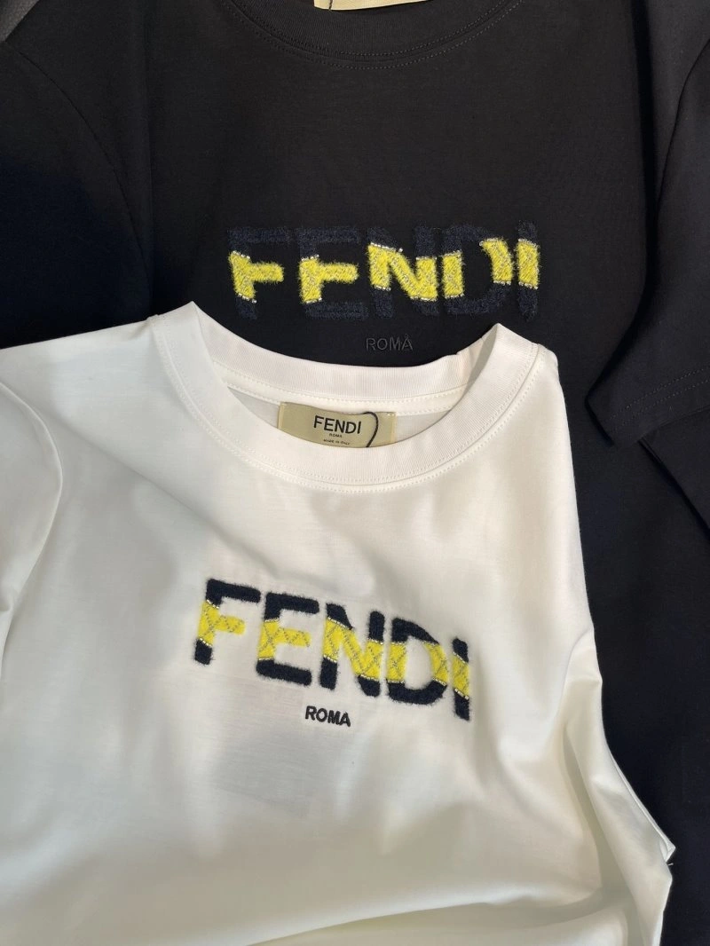 Fendi T-Shirts Breathable 120653