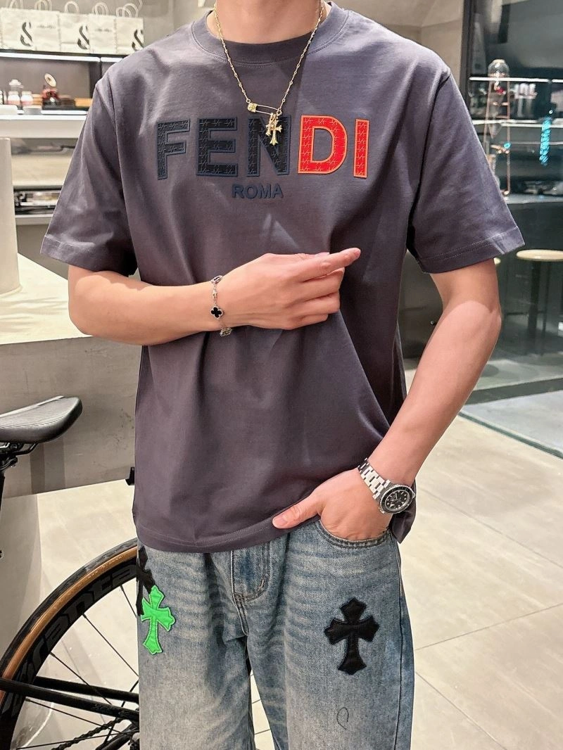 Fendi T-Shirts Versatile 121723