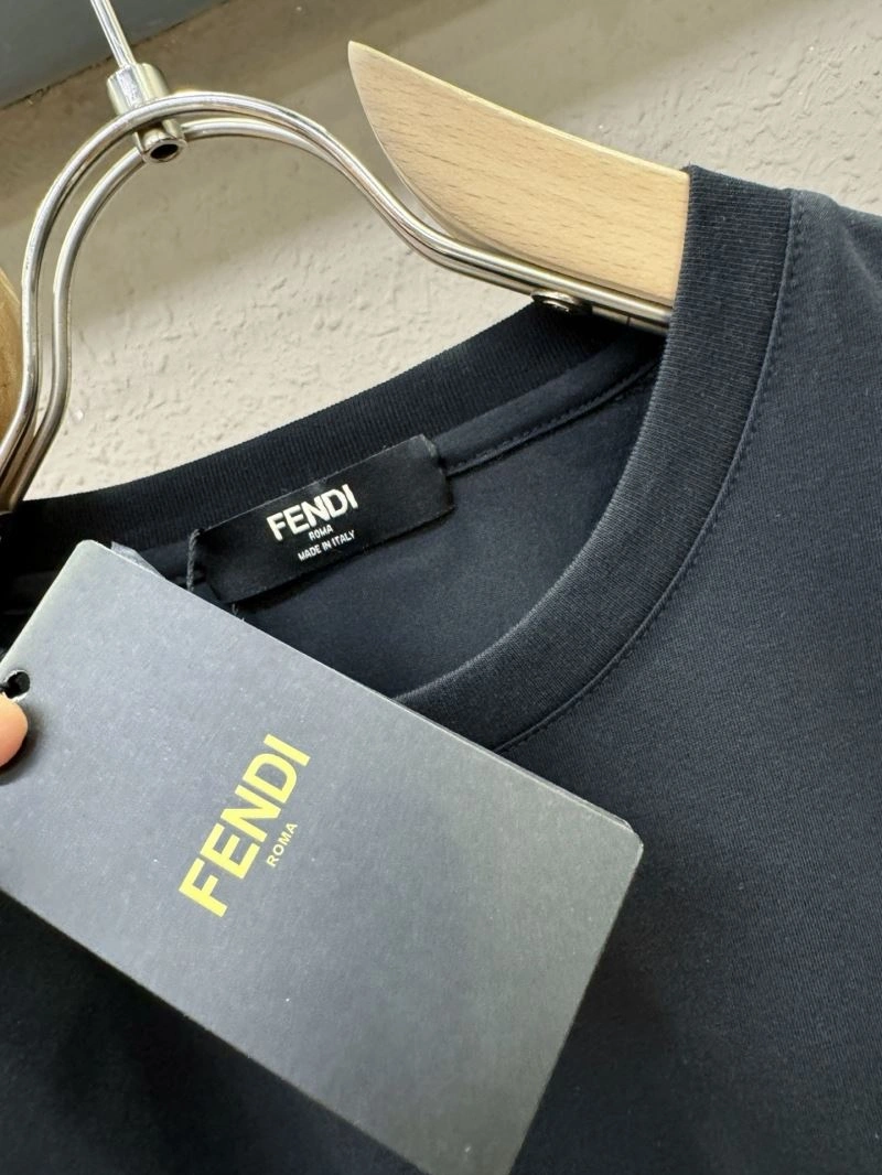 Minimalist Fendi T-Shirts 121704