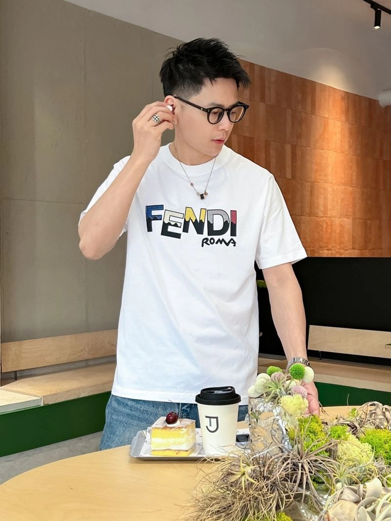 Fendi T-Shirts Breathable 121715