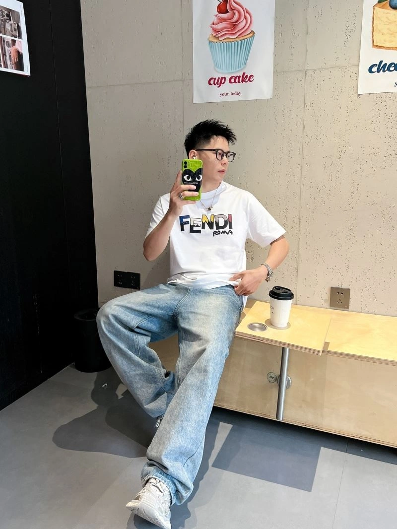 Fendi T-Shirts Breathable 121715