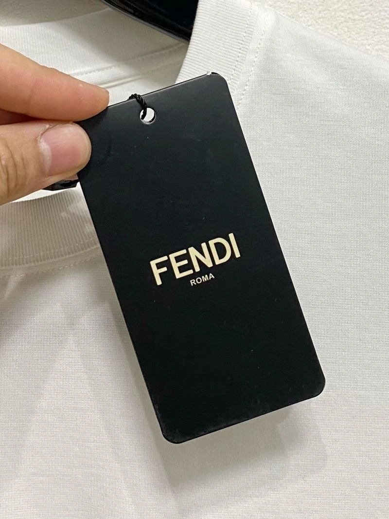 Reliable Fendi T-Shirts 121702
