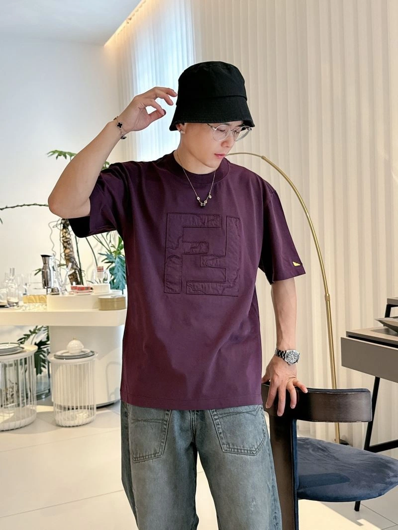 Elegant Fendi T-Shirts 121722