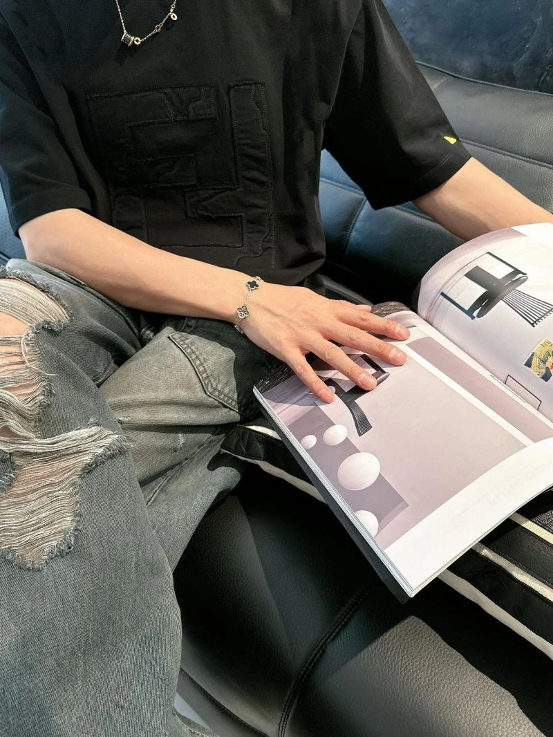 MultiPurpose Fendi T-Shirts 121692
