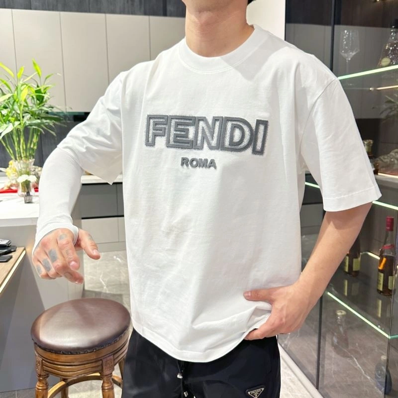 Fendi T-Shirts Vibrant 121688