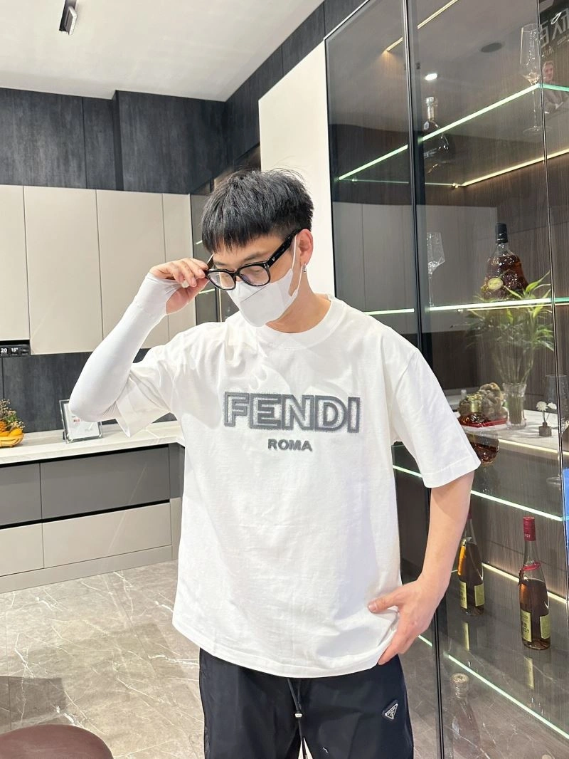 Fendi T-Shirts Vibrant 121688