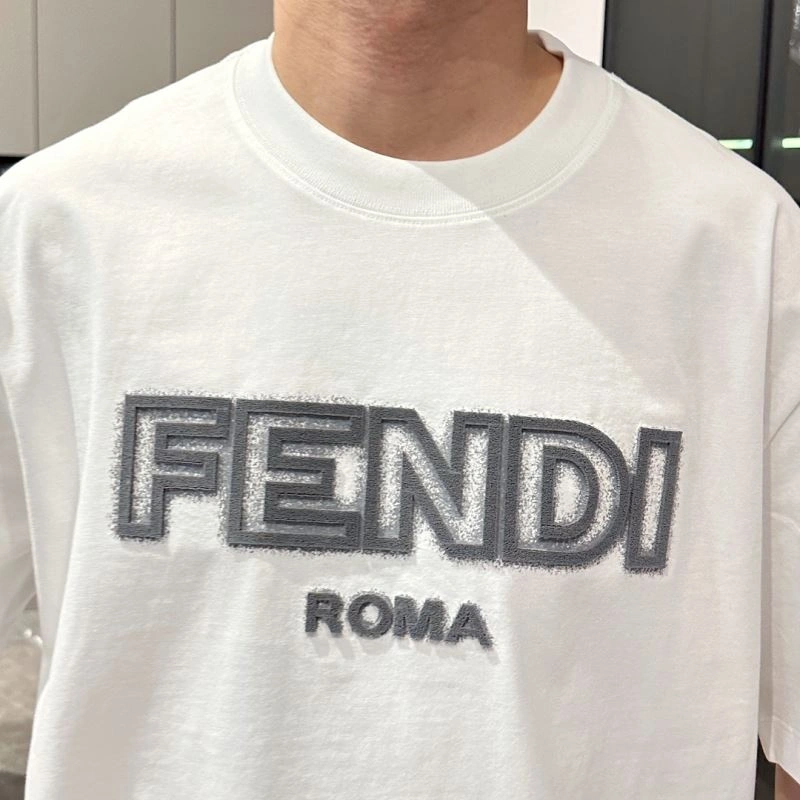 Fendi T-Shirts Vibrant 121688