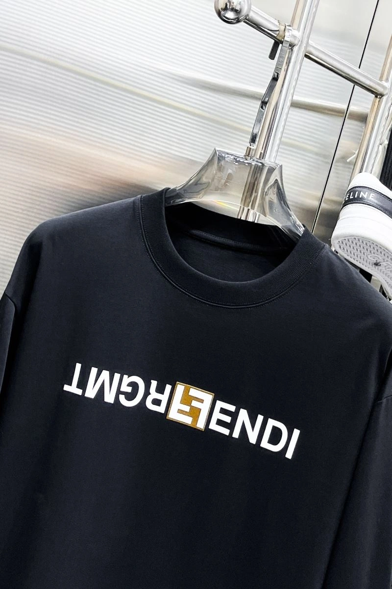 WellDesigned Fendi T-Shirts 121687