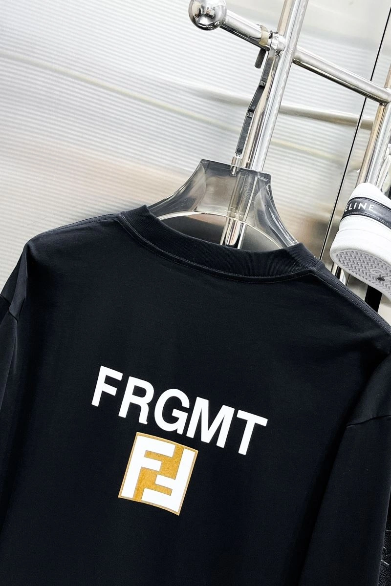 WellDesigned Fendi T-Shirts 121687