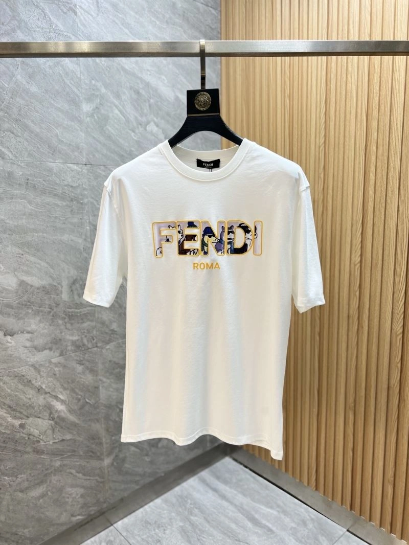 Fendi T-Shirts Trendsetting 121674