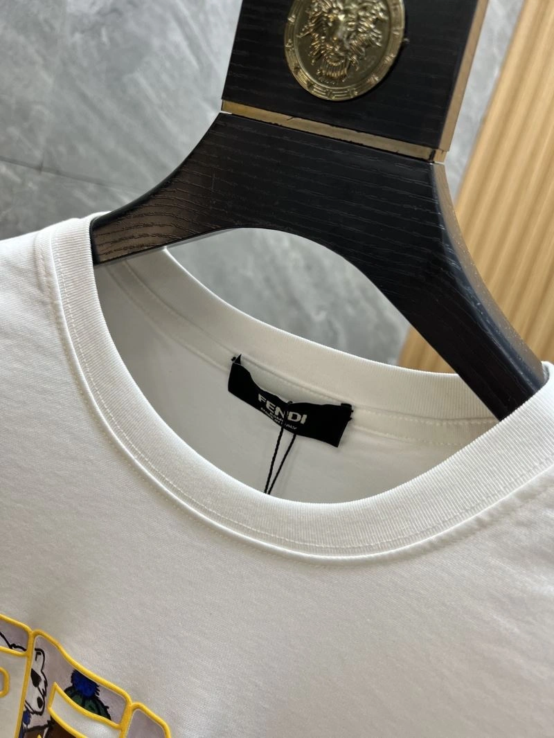 Fendi T-Shirts Trendsetting 121674
