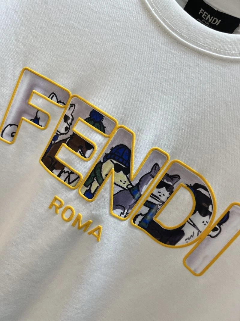 Fendi T-Shirts Trendsetting 121674