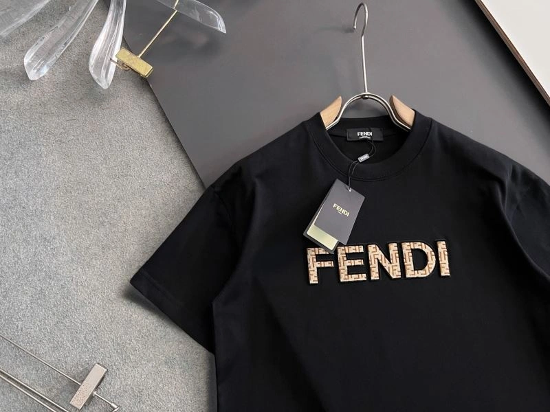 Packable Fendi T-Shirts 121662