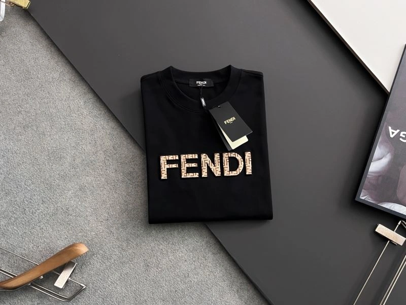Packable Fendi T-Shirts 121662