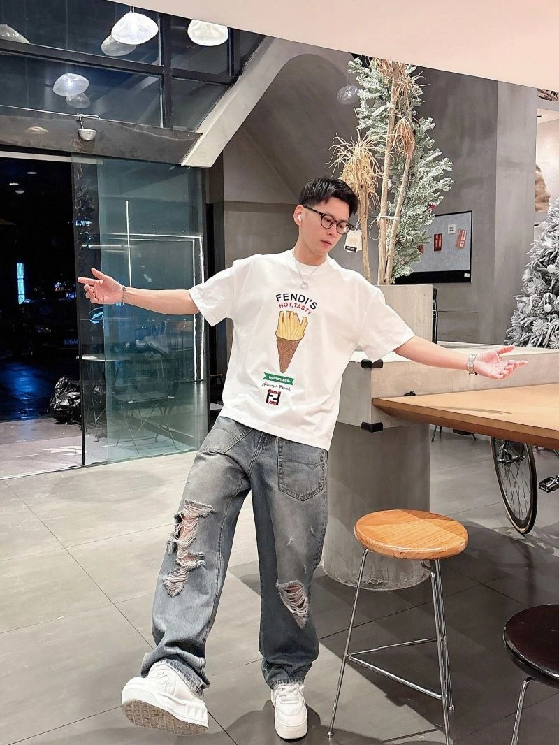 Stylish Fendi T-Shirts 121679