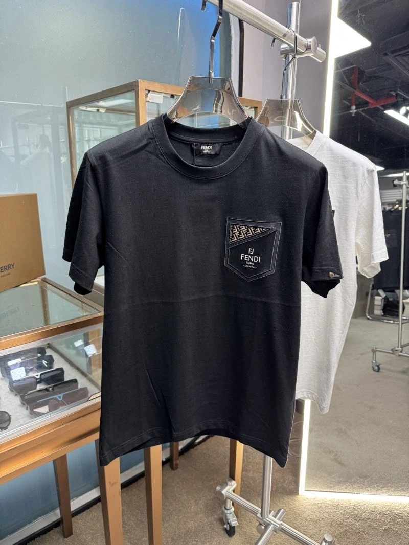 Compact Fendi T-Shirts 121646