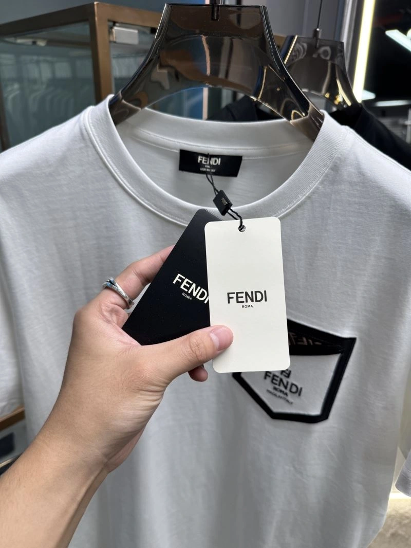 Compact Fendi T-Shirts 121646