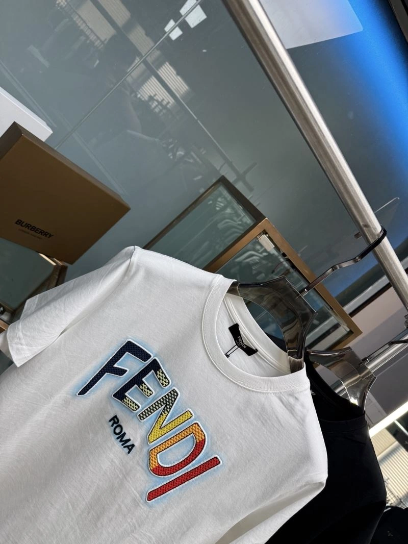 Fendi T-Shirts Supportive 121645