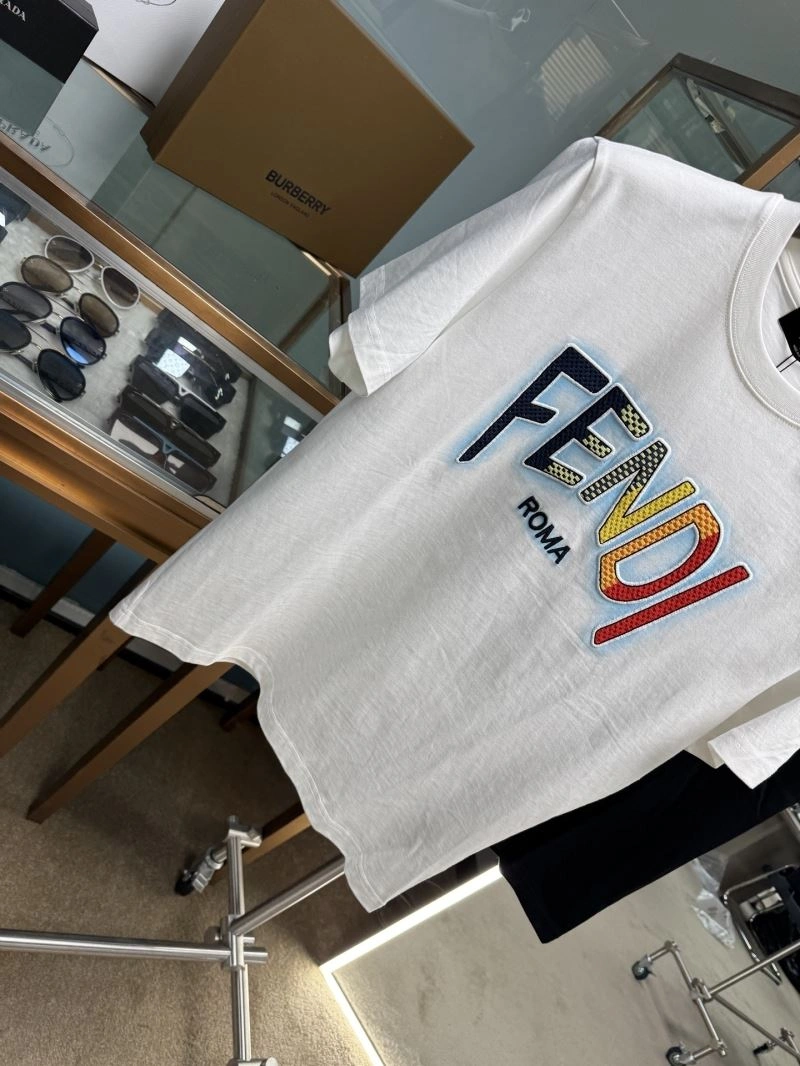 Fendi T-Shirts Supportive 121645