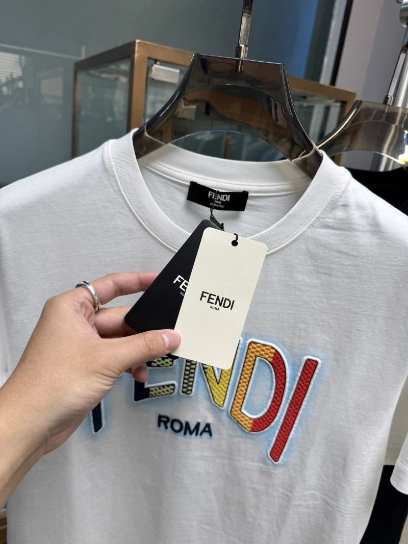 Fendi T-Shirts Supportive 121645