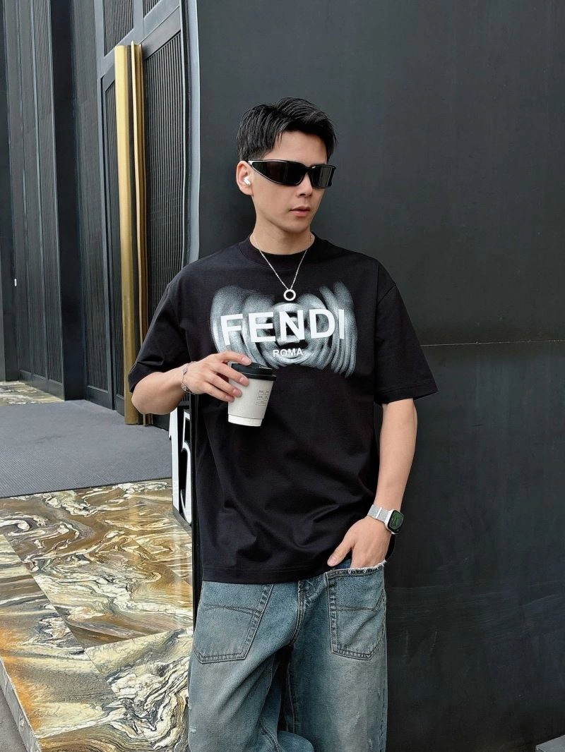 Breathable Fendi T-Shirts 121644