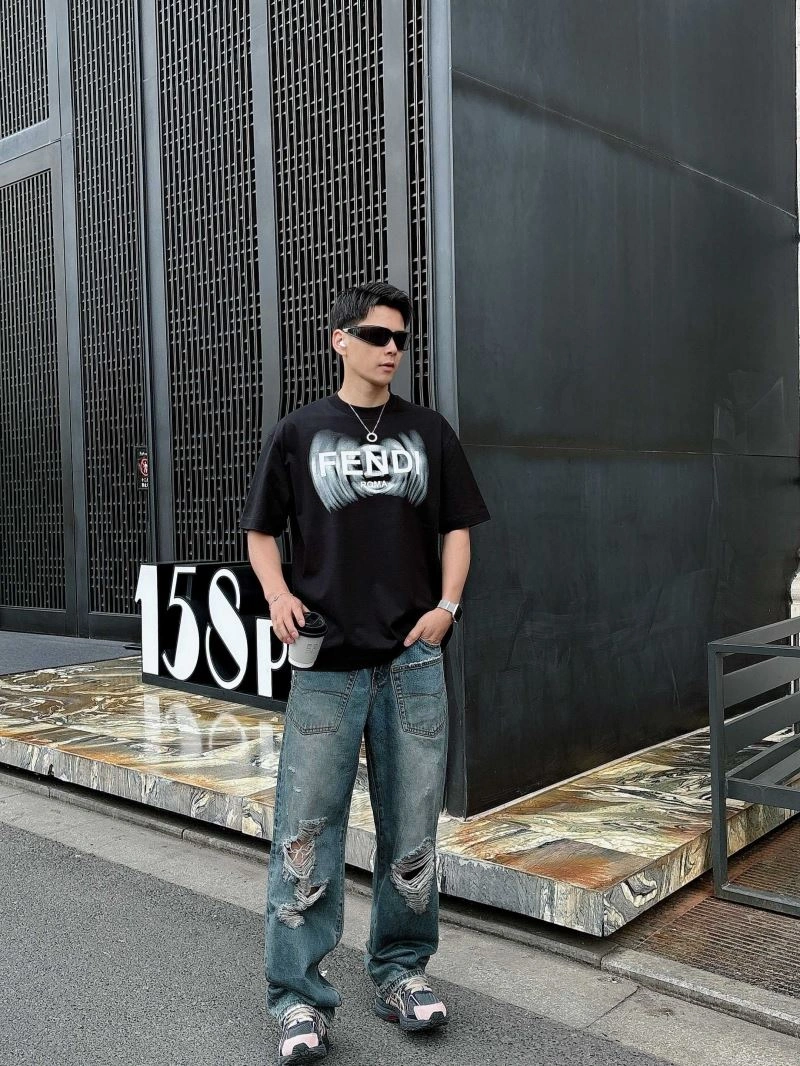 Breathable Fendi T-Shirts 121644