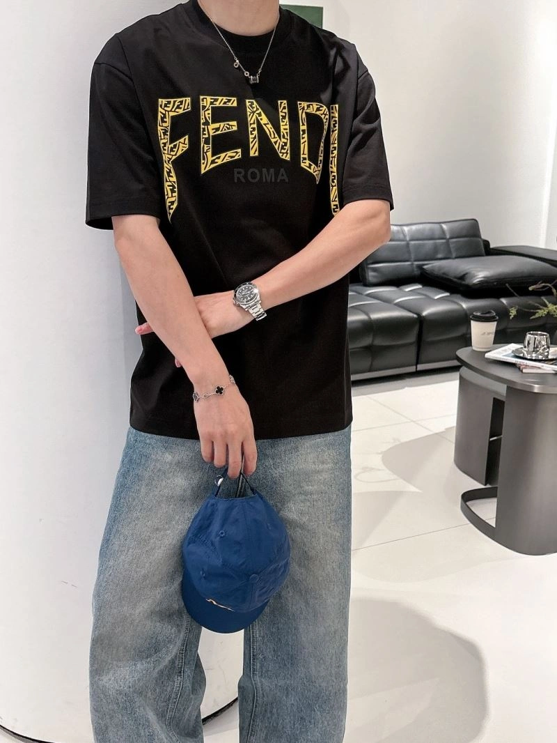 Fendi T-Shirts Trendsetting 121641
