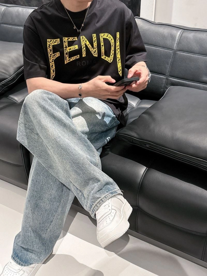 Fendi T-Shirts Trendsetting 121641
